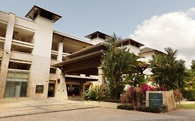 Pullman Palm Cove Sea Temple Resort & Spa