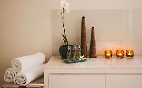 Pullman Palm Cove Sea Temple Resort & Spa